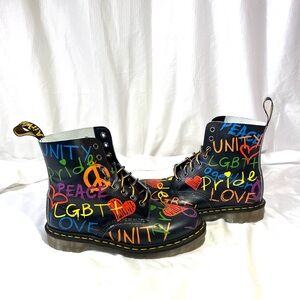 Dr. Martens Pascal Pride Script Boot